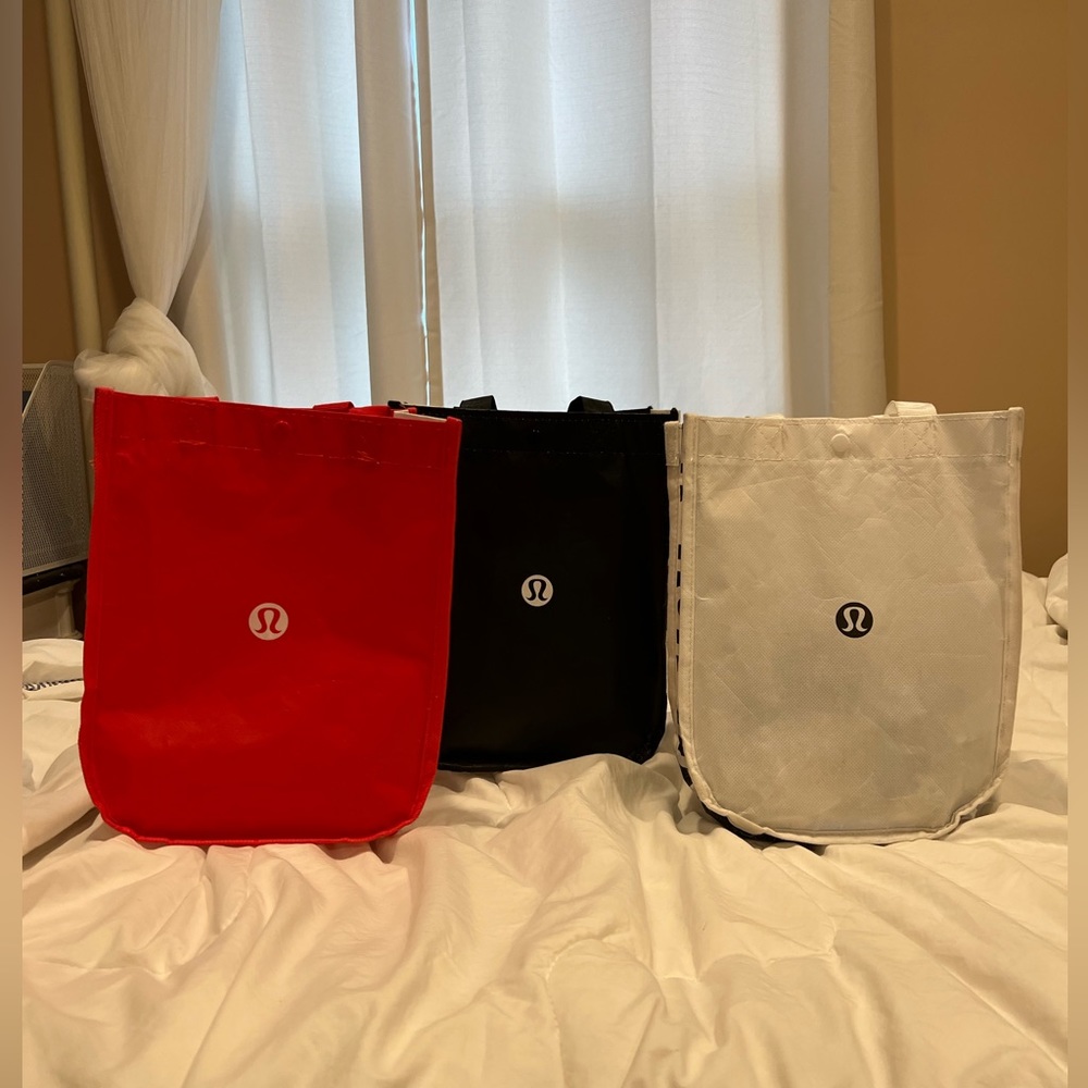 Lululemon bags